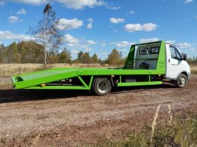 Эвакуаторная платформа ломаного типа